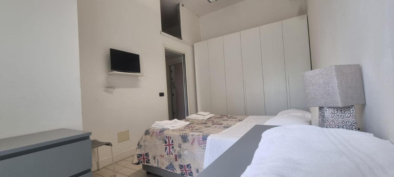 Casa Adriana Lägenhet Piacenza Exteriör bild